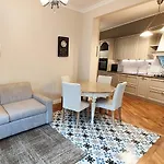 Luxury By Palazzo Senesi Apartment