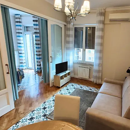 Διαμέρισμα Luxury By Palazzo Senesi
