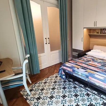 Luxury By Palazzo Senesi Διαμέρισμα *